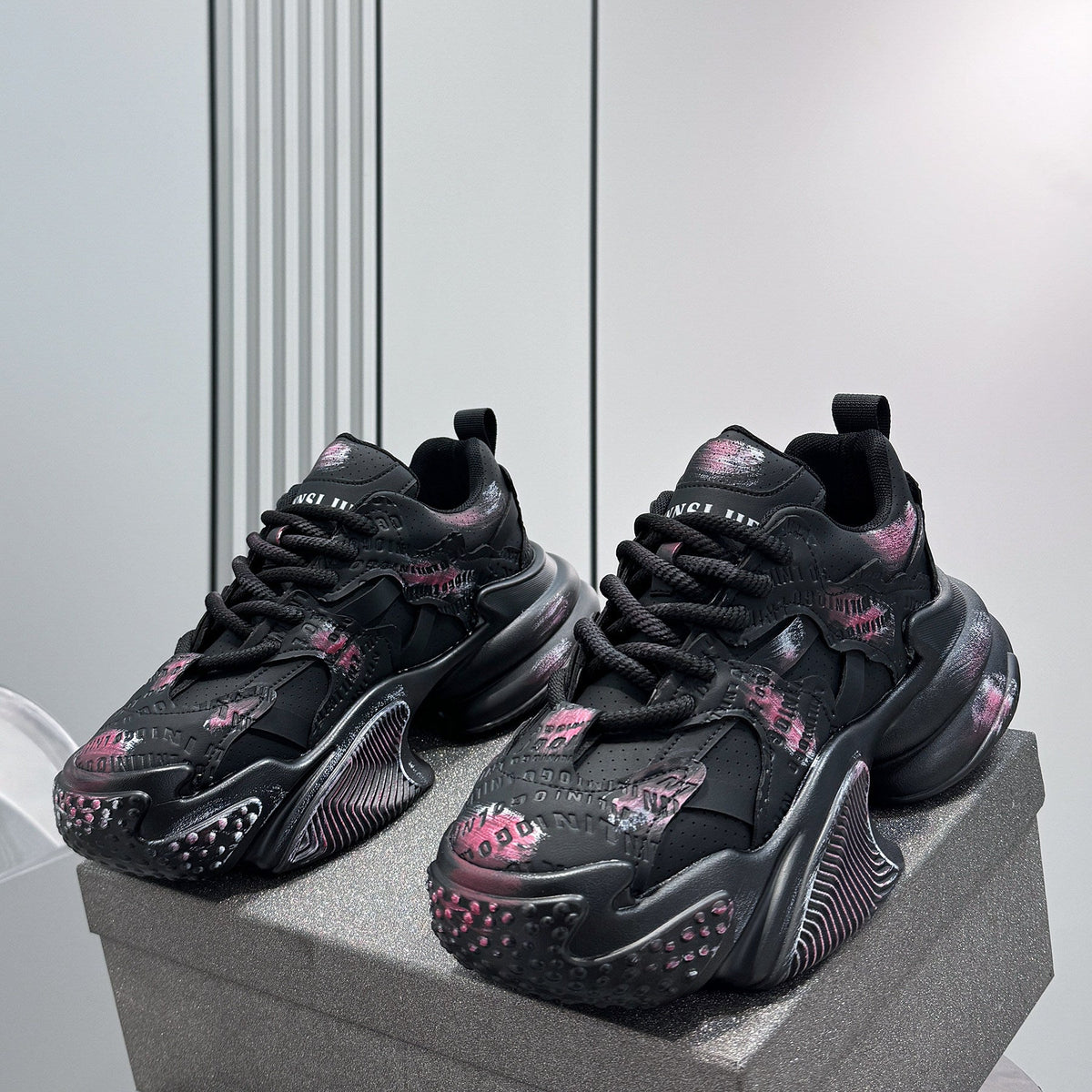 Graffiti Print Air Sole Chunky Sole Sneakers