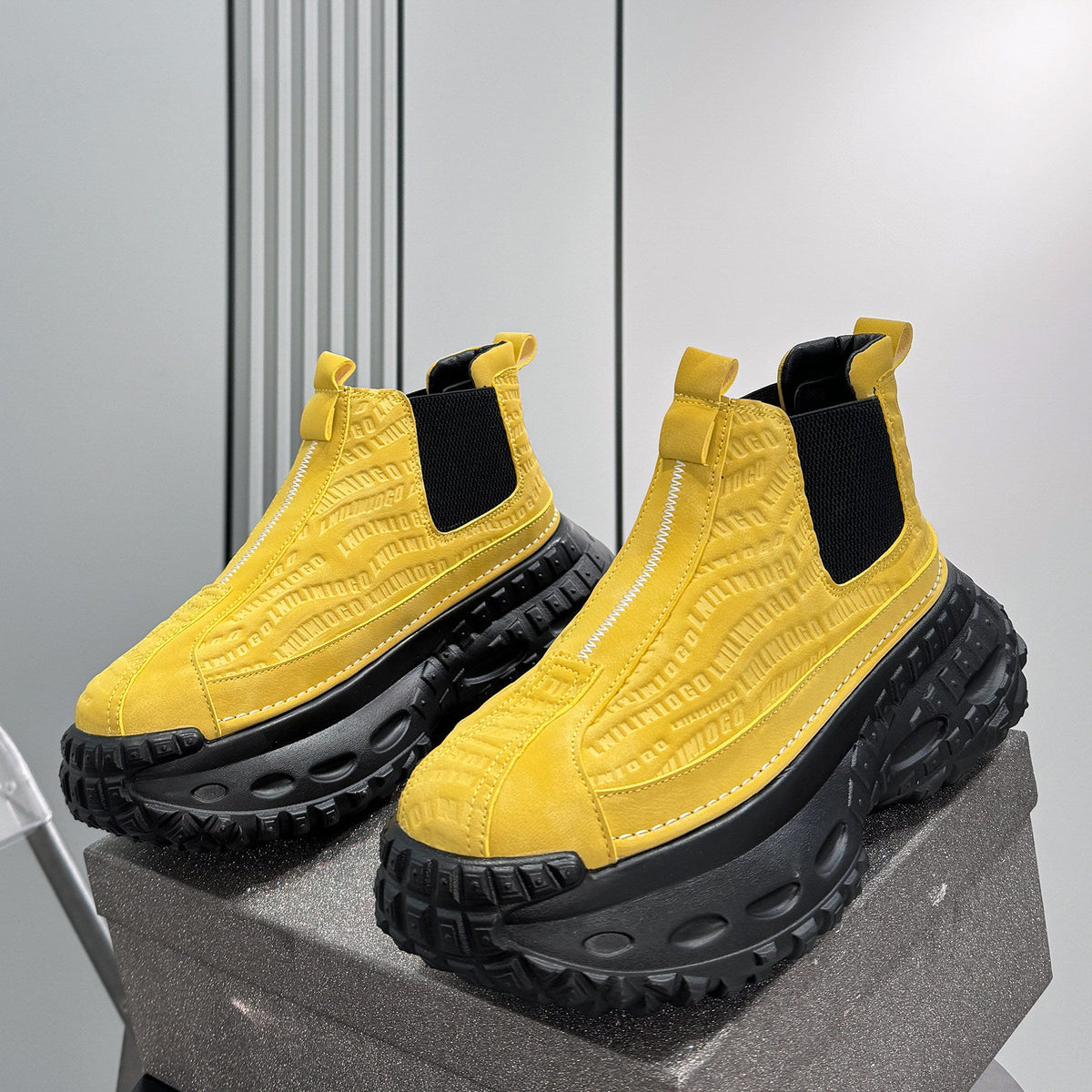 Embroidery Side Gore Chunky Sole Sneakers