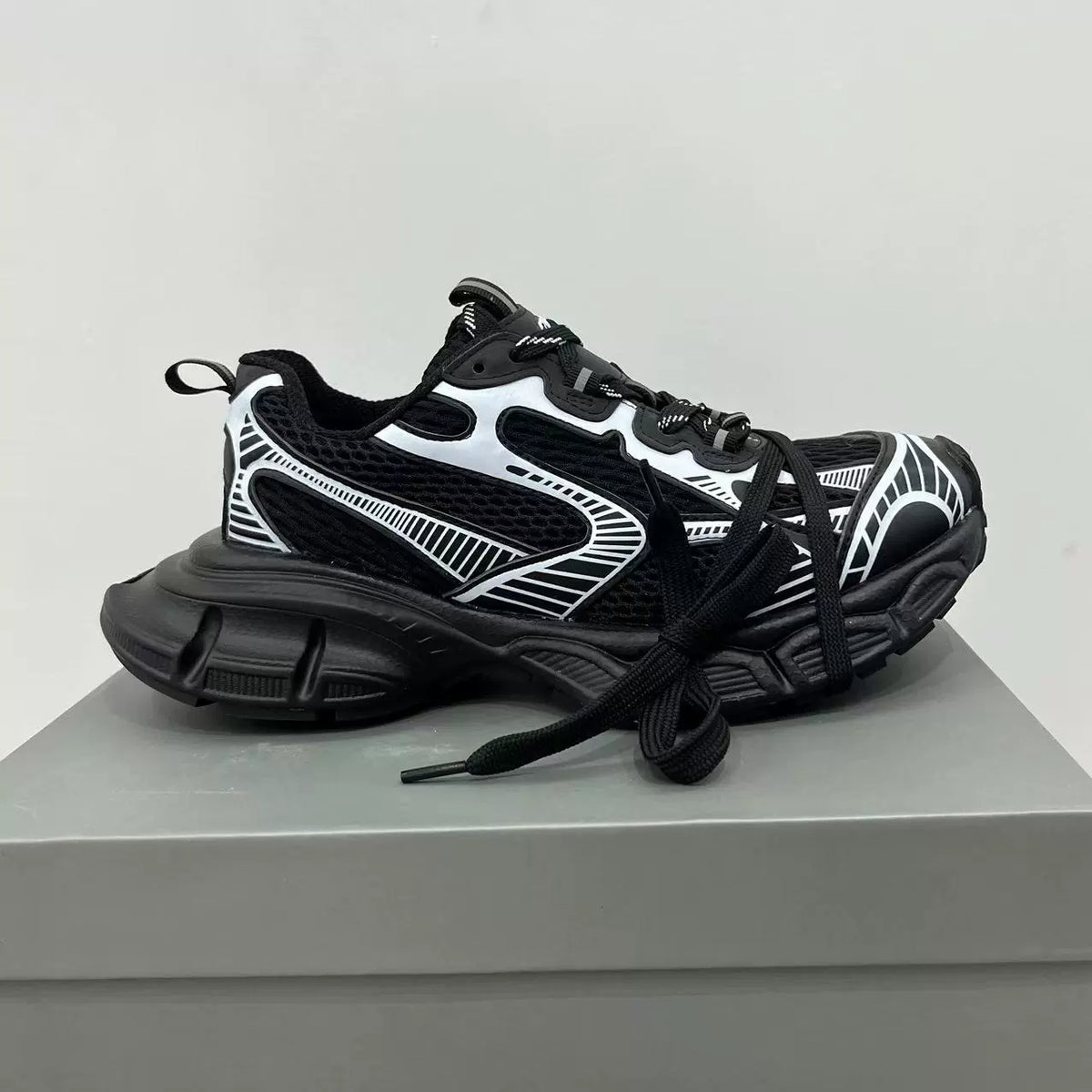 Mesh Thick Sole Sporty Sneakers