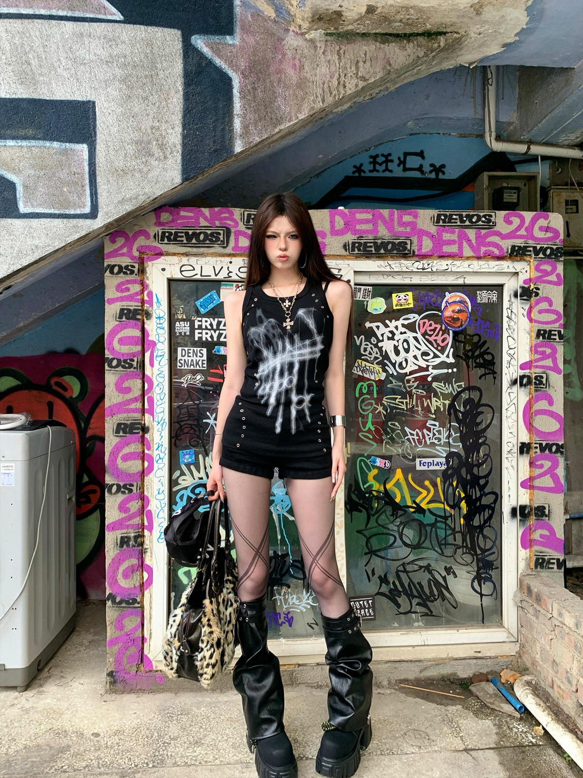 PAIKI Grommet Lightning Graphic Slim Tank Top