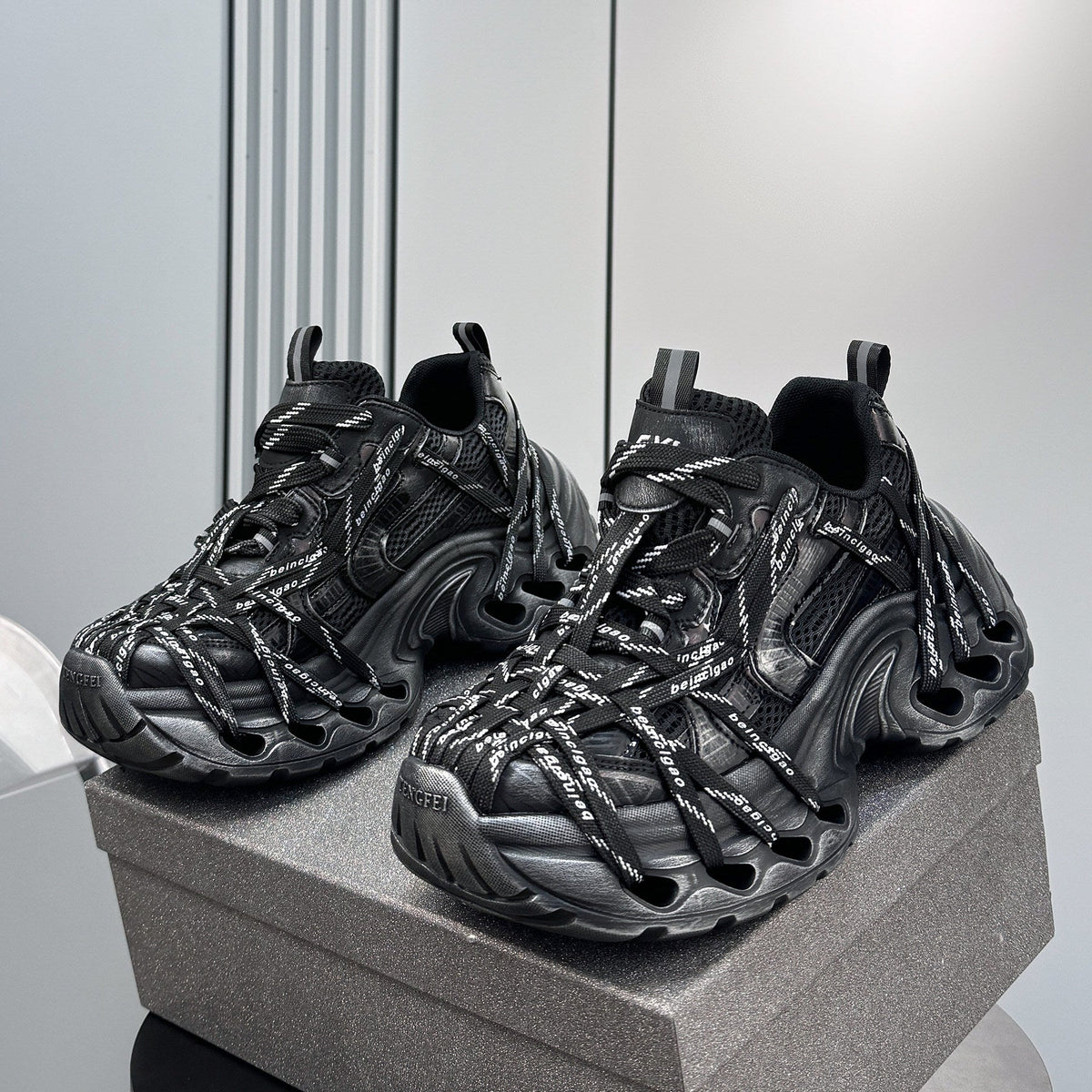 Damage Mesh Rope Lace Chunky Sole Sneakers WN24710