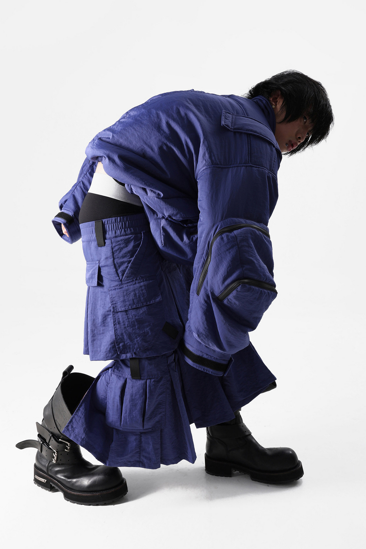 VANGUARDIA Multi-Pocket Cropped Puffer Jacket