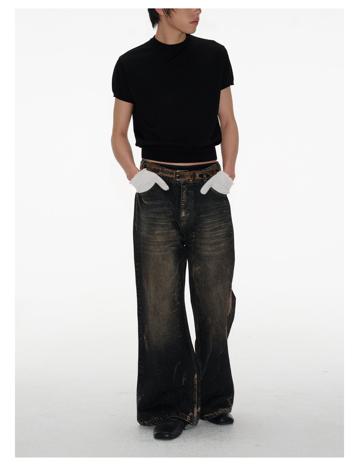 Small Neckline Ribbed Hem Knit