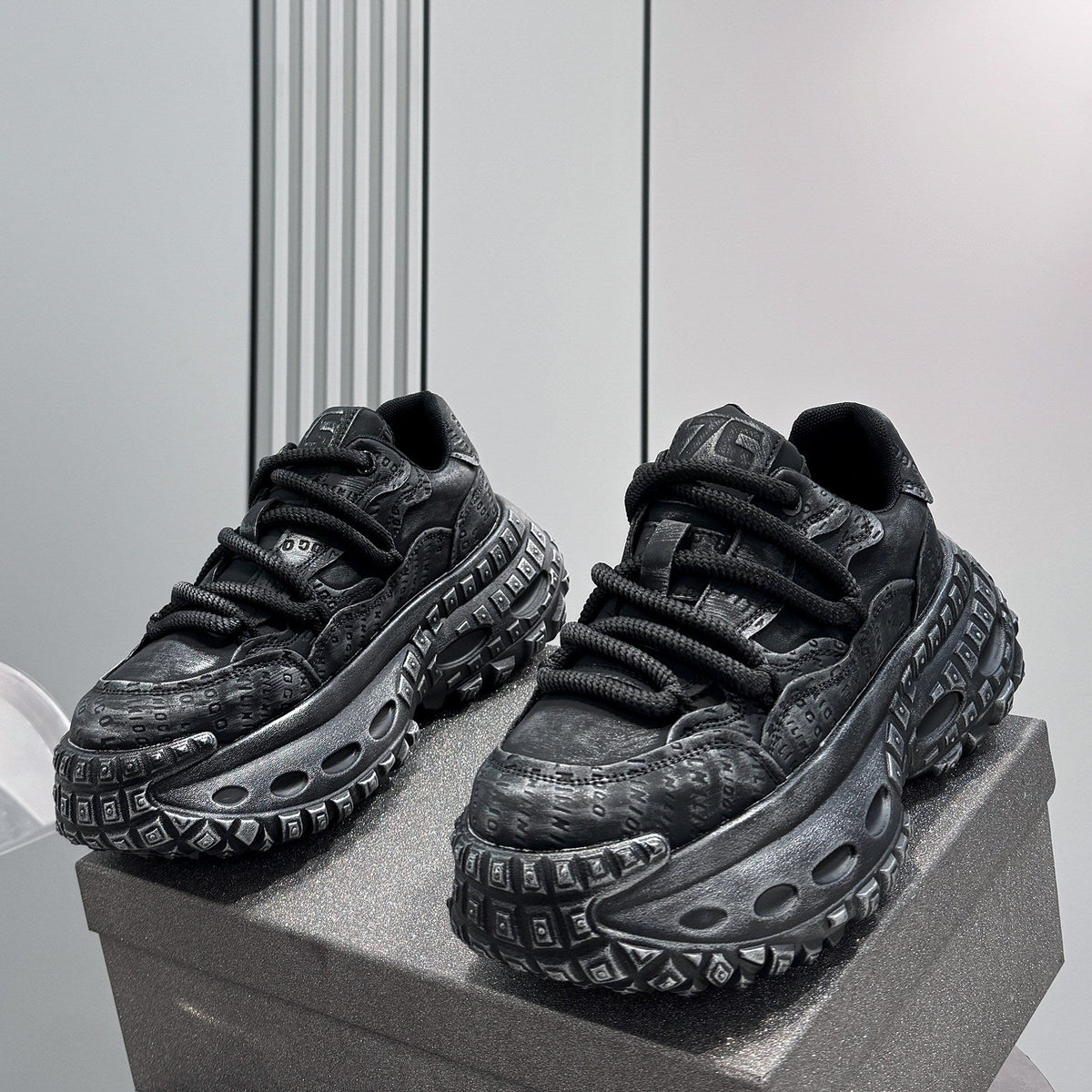 Embroidery Air Sole Chunky Sole Sneakers