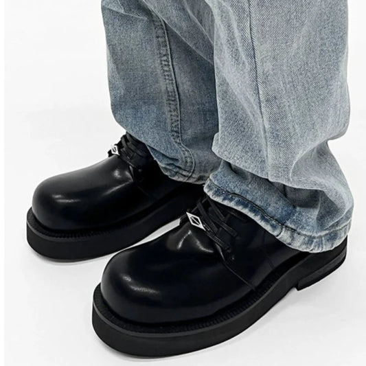 Round-Toe Leather Platform Sneakers