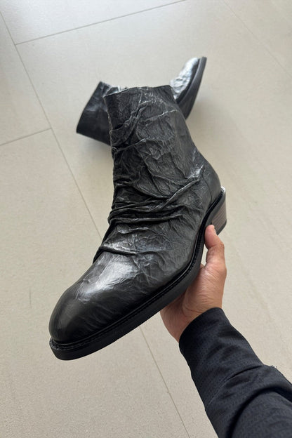 Wrinkled Pointed Chelsea Boots
