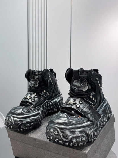 Damage Strap Buckle Platform Sneaker Boots WN24581