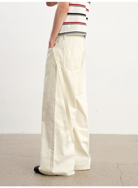 Straight-Leg Jeans with a Natural Wash