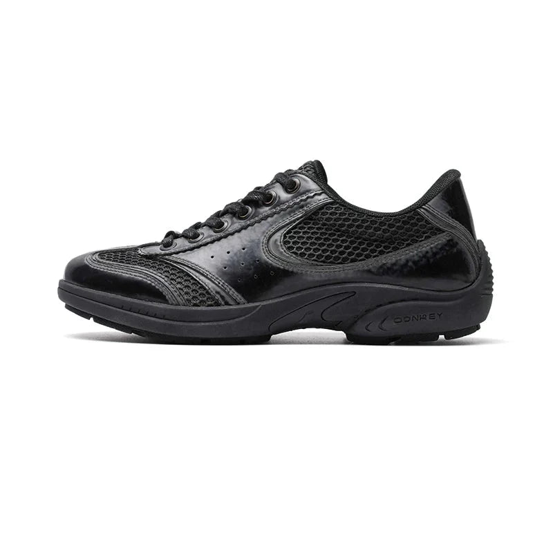 CurveLine Classic Court Sneakers