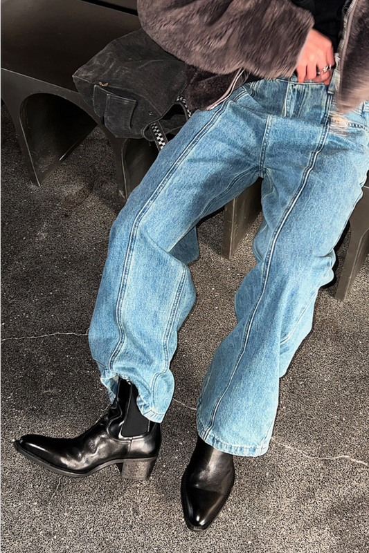 Pointed Toe Chelsea Boots