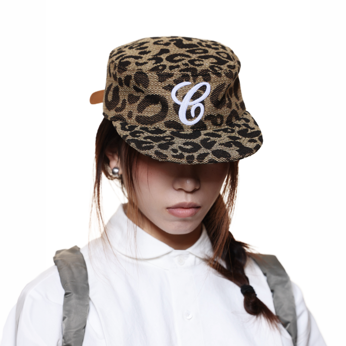 6CRAYON Leopard Embroidered Flat-Brim Baseball Cap
