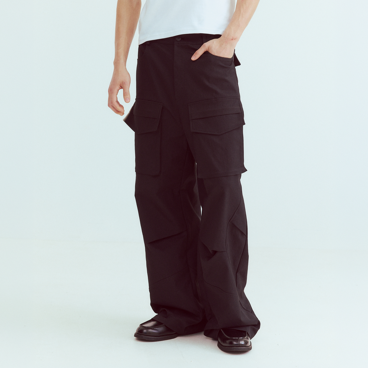 KADAKADA Paneled Wide-Leg Cargo Pants