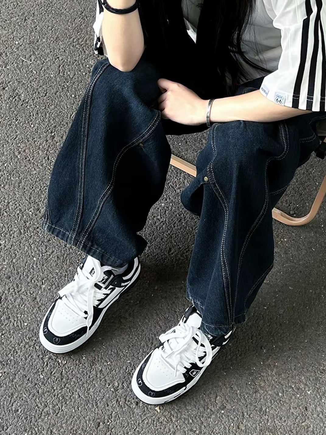 Anime Cat Graphic Low-Top Sneakers