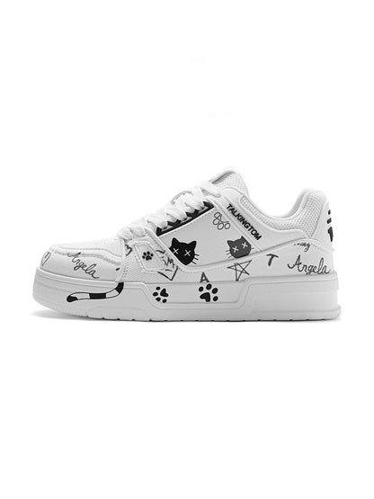 Anime Cat Graphic Low-Top Sneakers