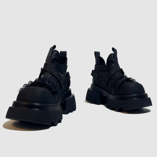 Gimmick Black Color Type Design Sneakers  HL3119