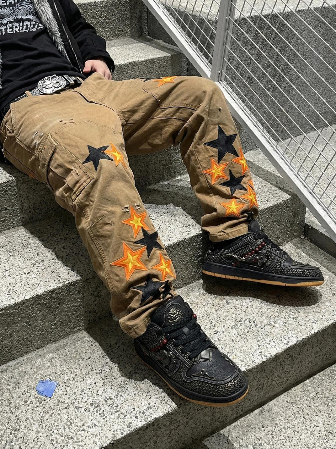 Black Dragon Embroidered Low-Top Sneakers