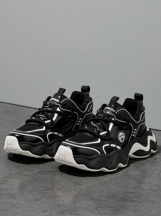 Black Wave-Sole Chunky Dad Sneakers