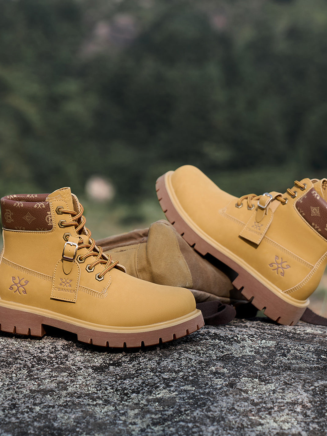 Wheat Contrast-Stitch Lug-Sole Work Boots