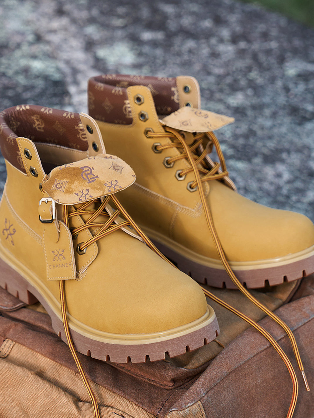 Wheat Contrast-Stitch Lug-Sole Work Boots