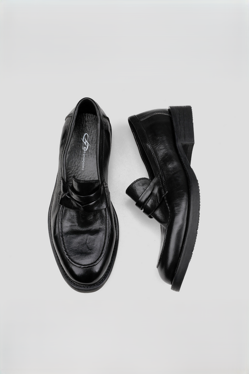 Low Profile Trainer Sneakers