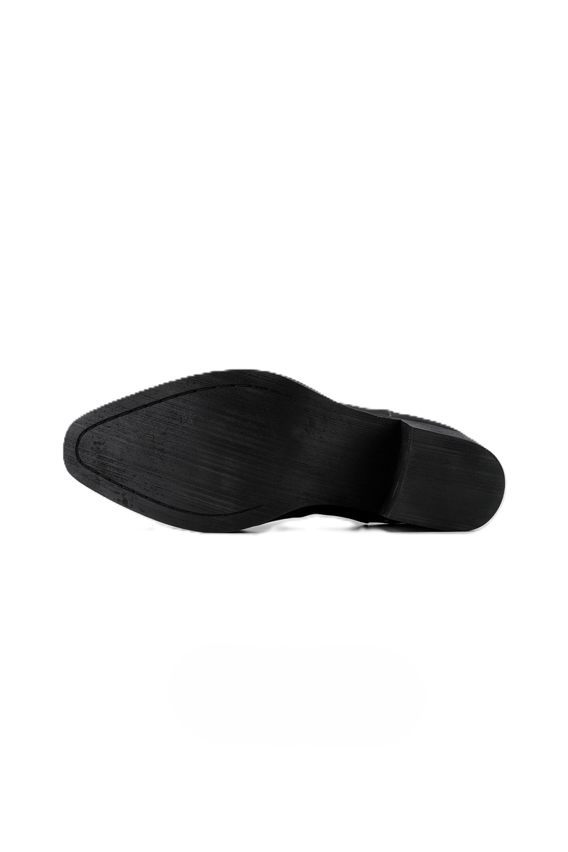 Pointed Toe Chelsea Boots