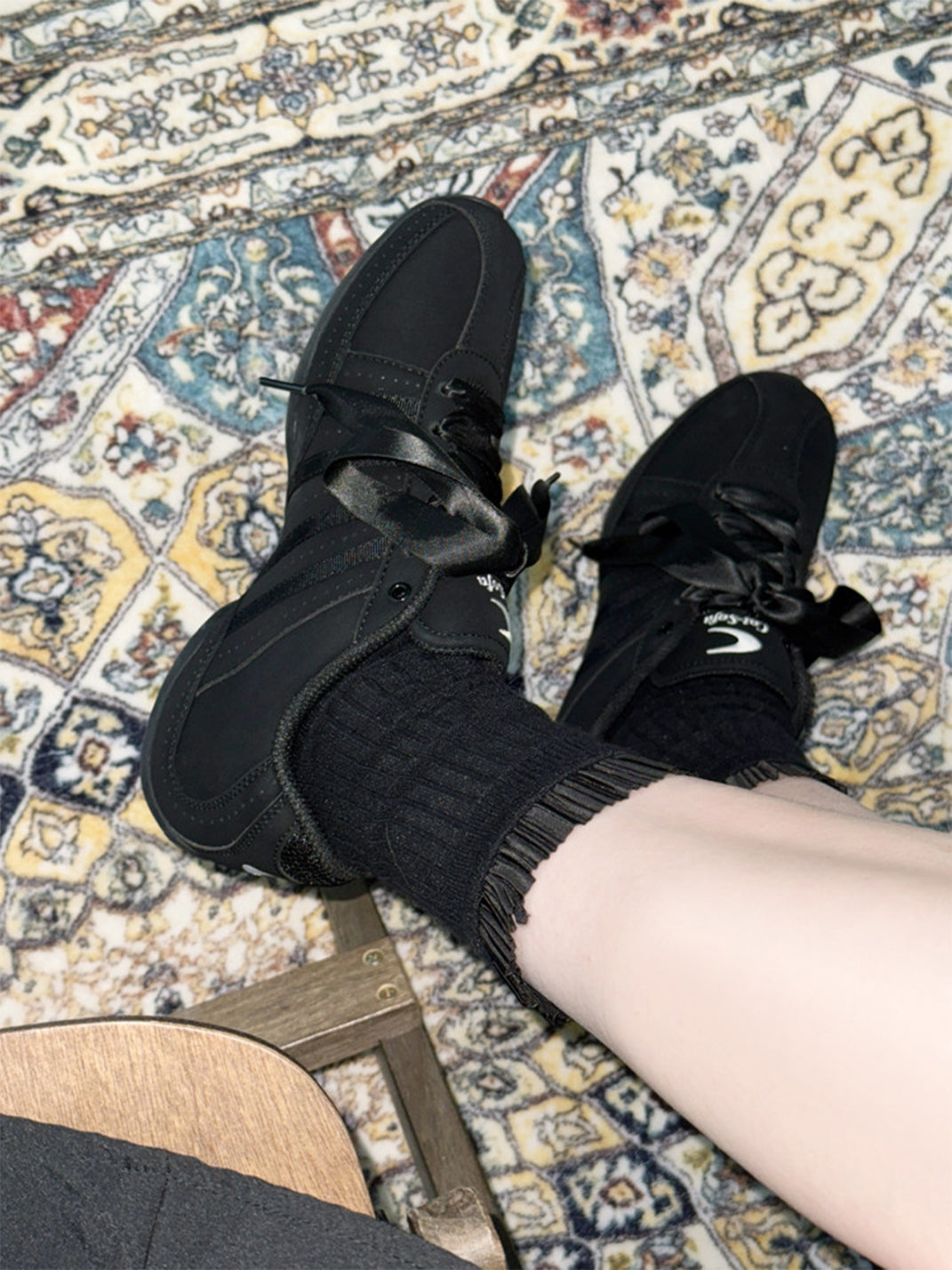 Black Ribbon-Lace Minimalist Sneakers