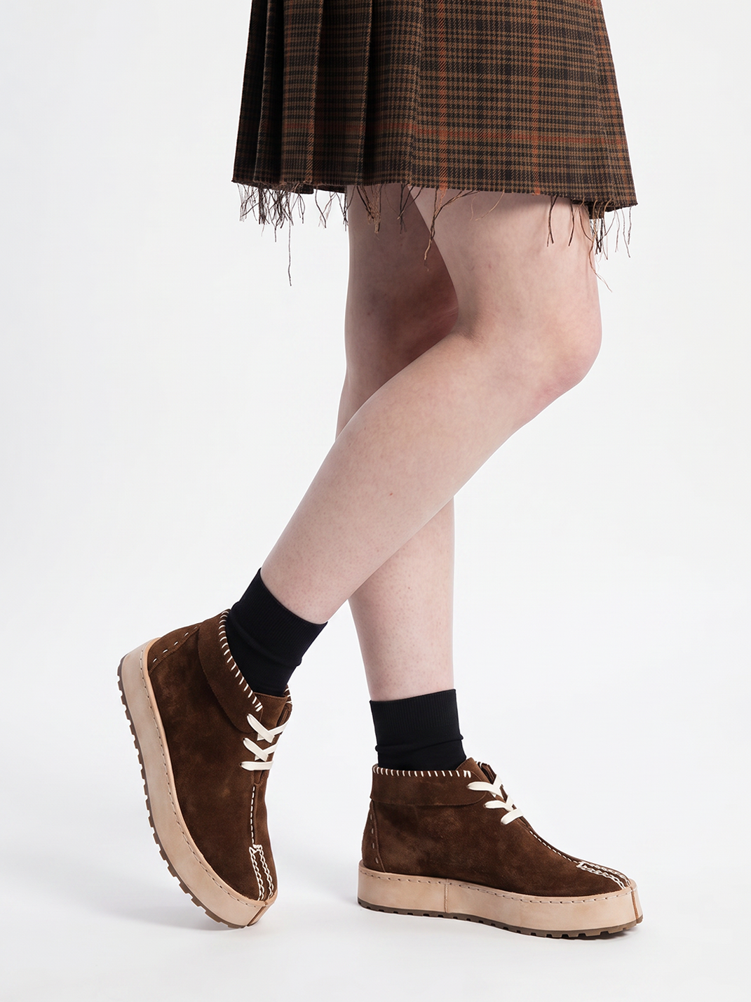 Split-Toe Leather Lace-Up Chukka Boots