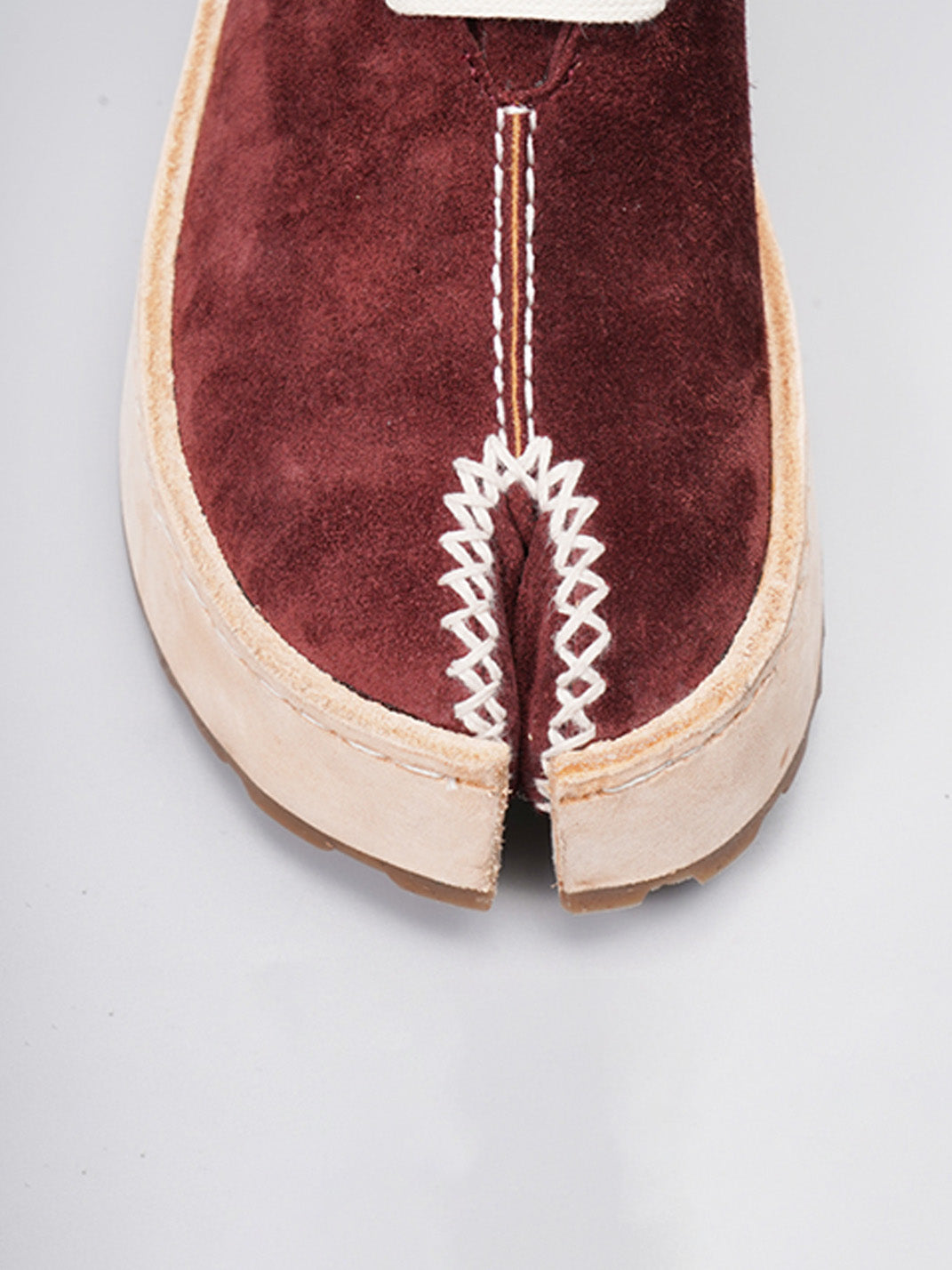 Split-Toe Leather Lace-Up Chukka Boots