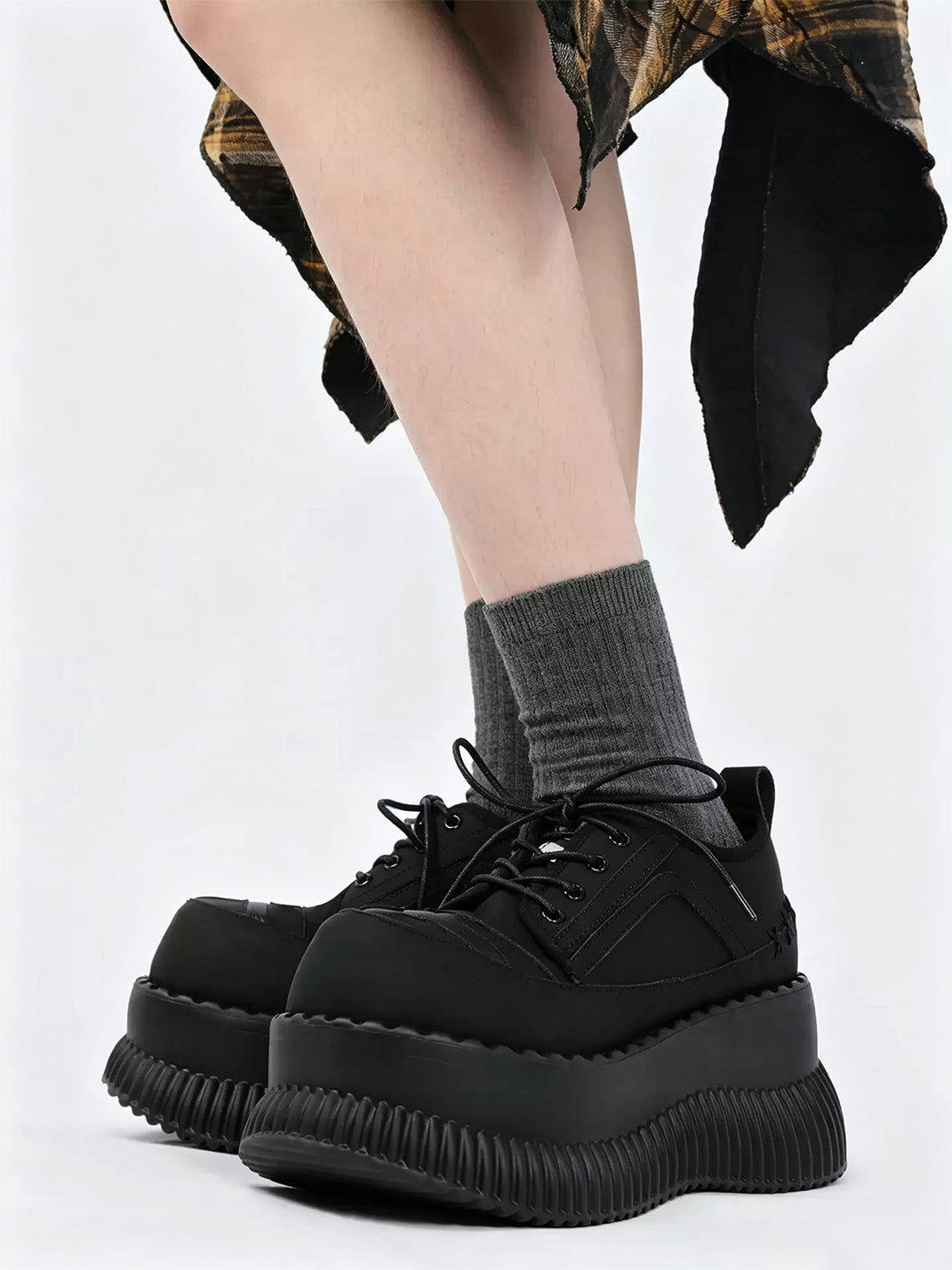 Cross-Toe Chunky Platform Lace-Up Shoes