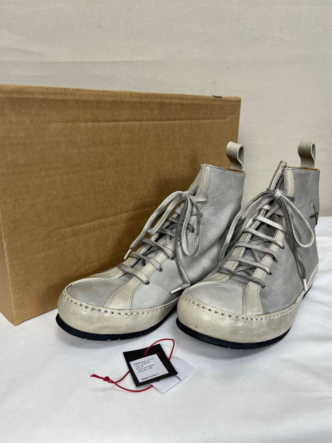 Metallic Pointed-Toe Lace-Up Boots