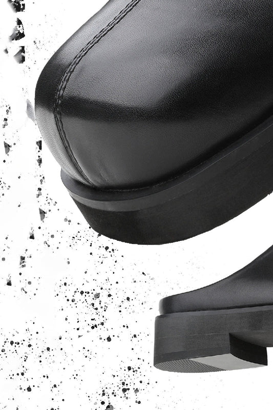 Cut-Line Leather Clog Mules - EU Only