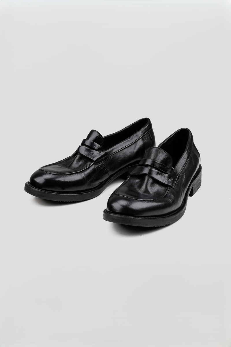 Low Profile Trainer Sneakers