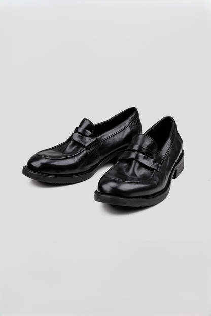 Low Profile Trainer Sneakers