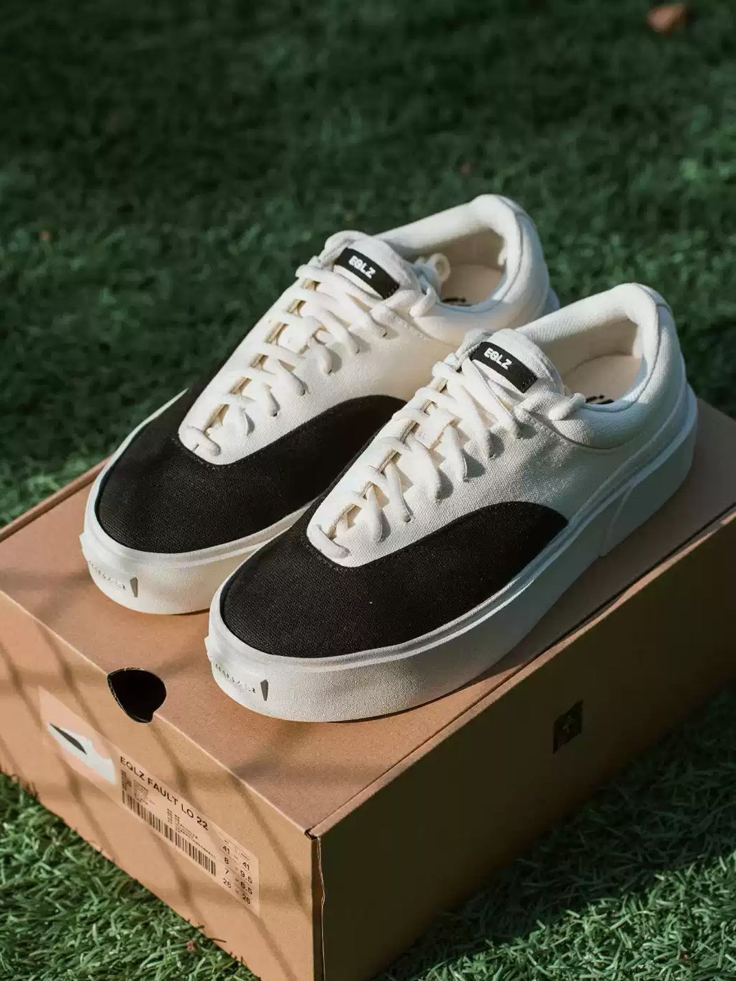 Two-Tone Platform Canvas Skate Shoes