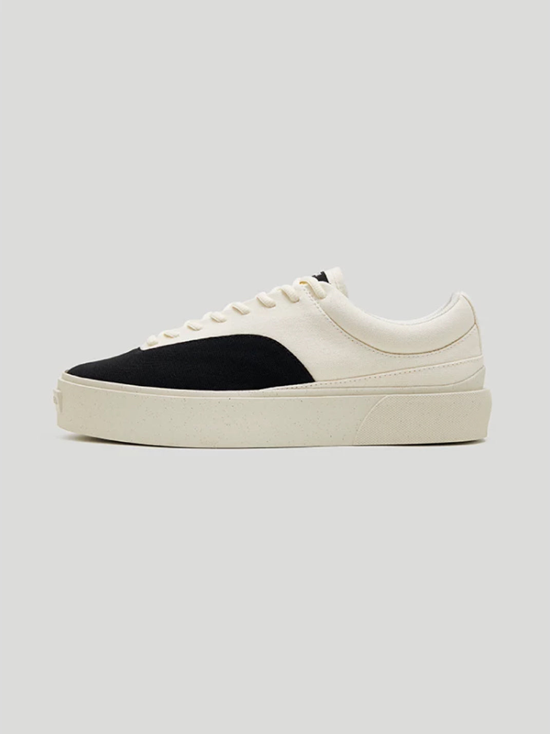 Two-Tone Platform Canvas Skate Shoes