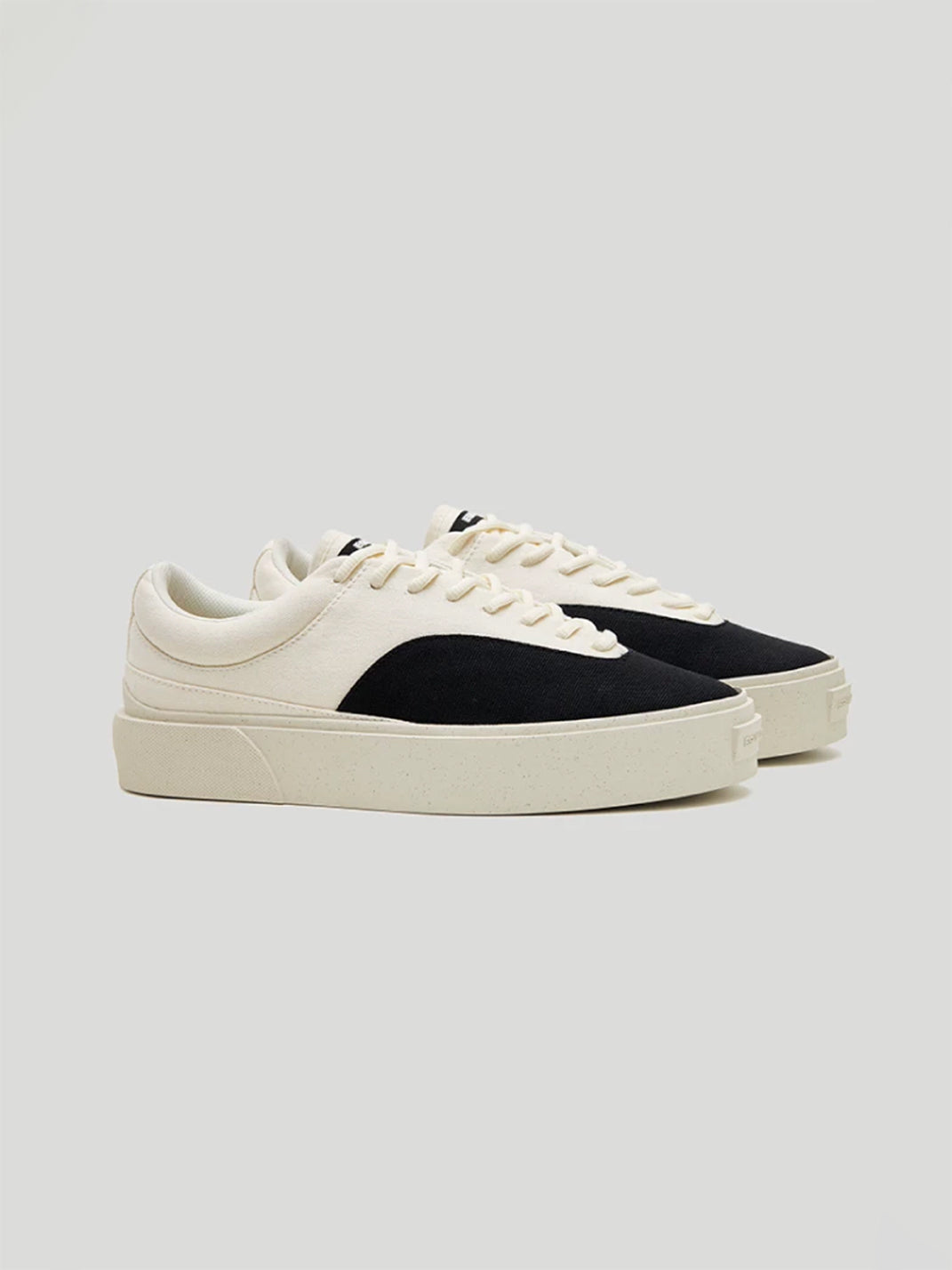 Two-Tone Platform Canvas Skate Shoes