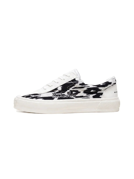 Etles Graphic Low-Top Skate Shoes