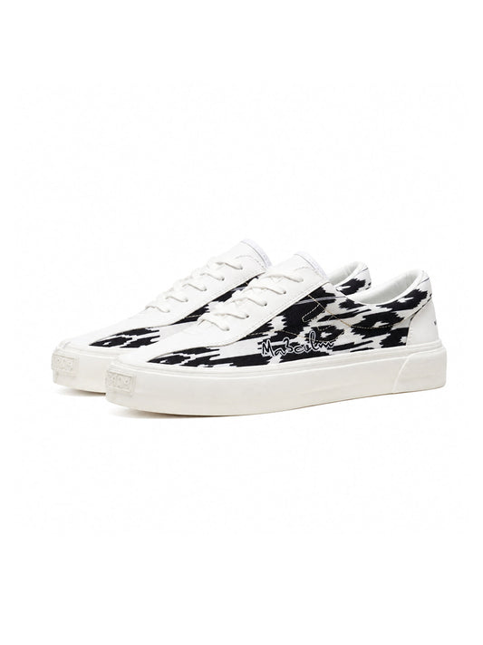 Etles Graphic Low-Top Skate Shoes