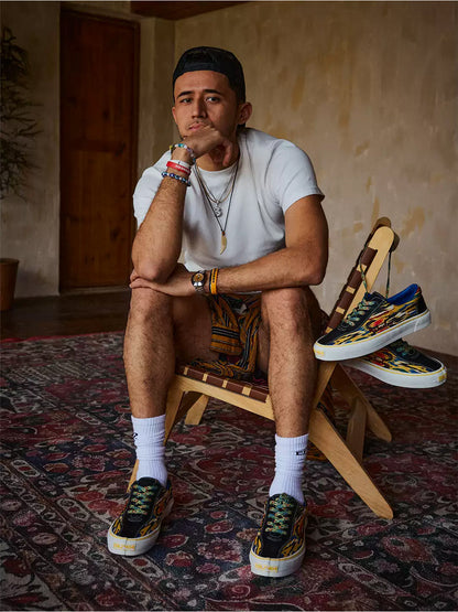 Etles Graphic Low-Top Skate Shoes