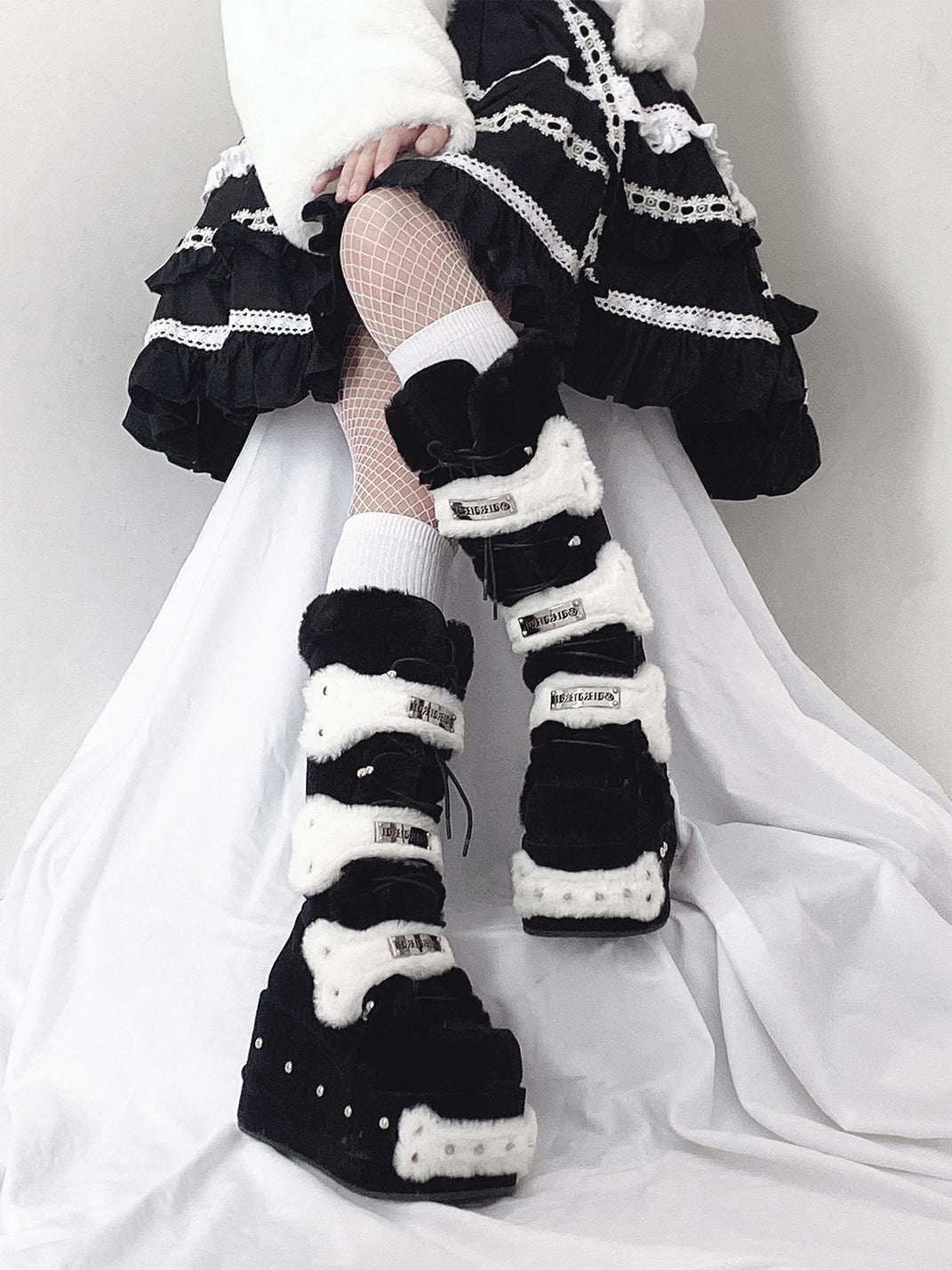 Black Bear-Applique Faux-Fur Platform Boots