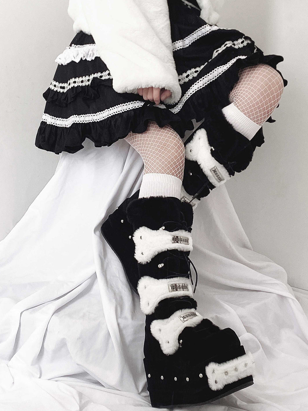 Black Bear-Applique Faux-Fur Platform Boots