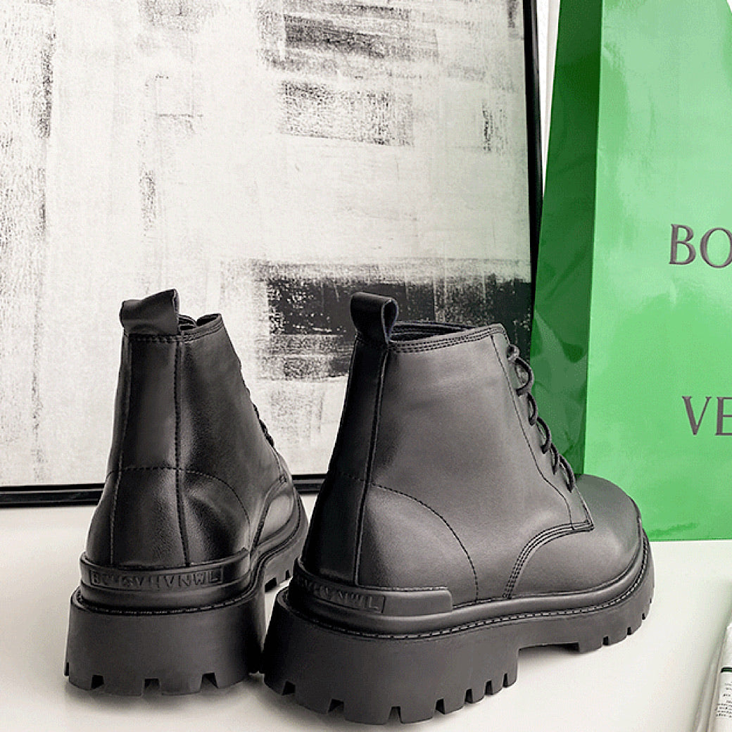 Plain simple platform boots
