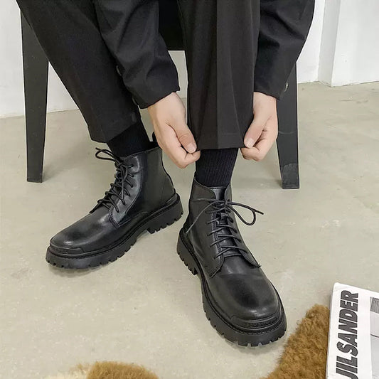 Plain simple platform boots  HL1901