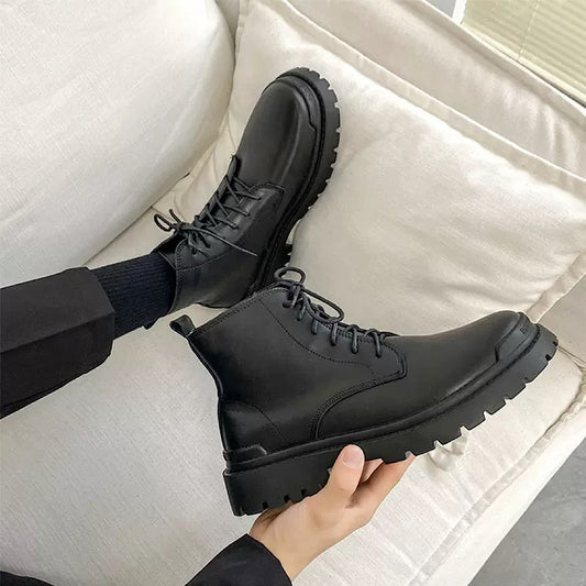 Plain simple platform boots  HL1901