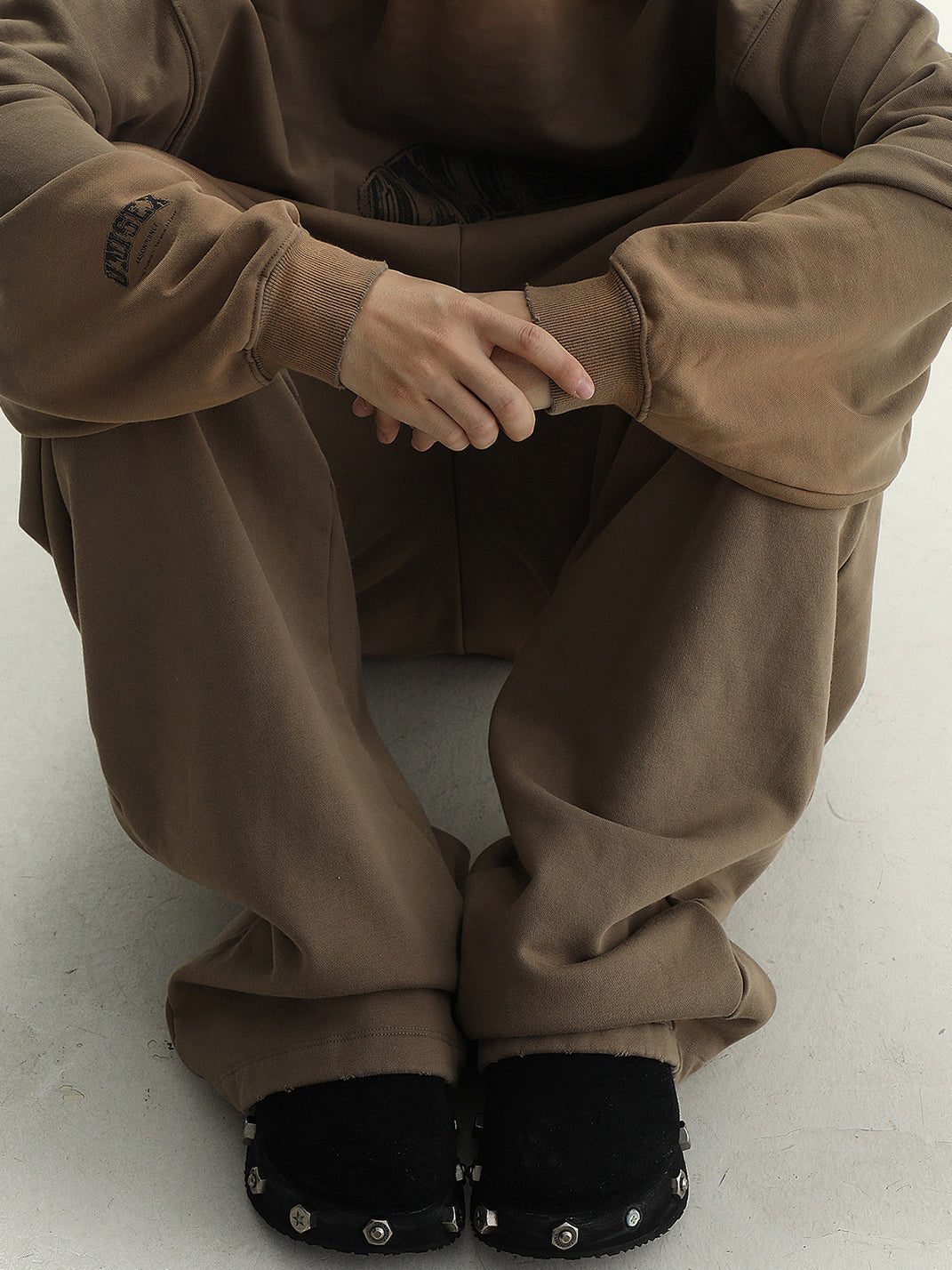 Frosted-Suede Thick-Sole Buckle Clogs