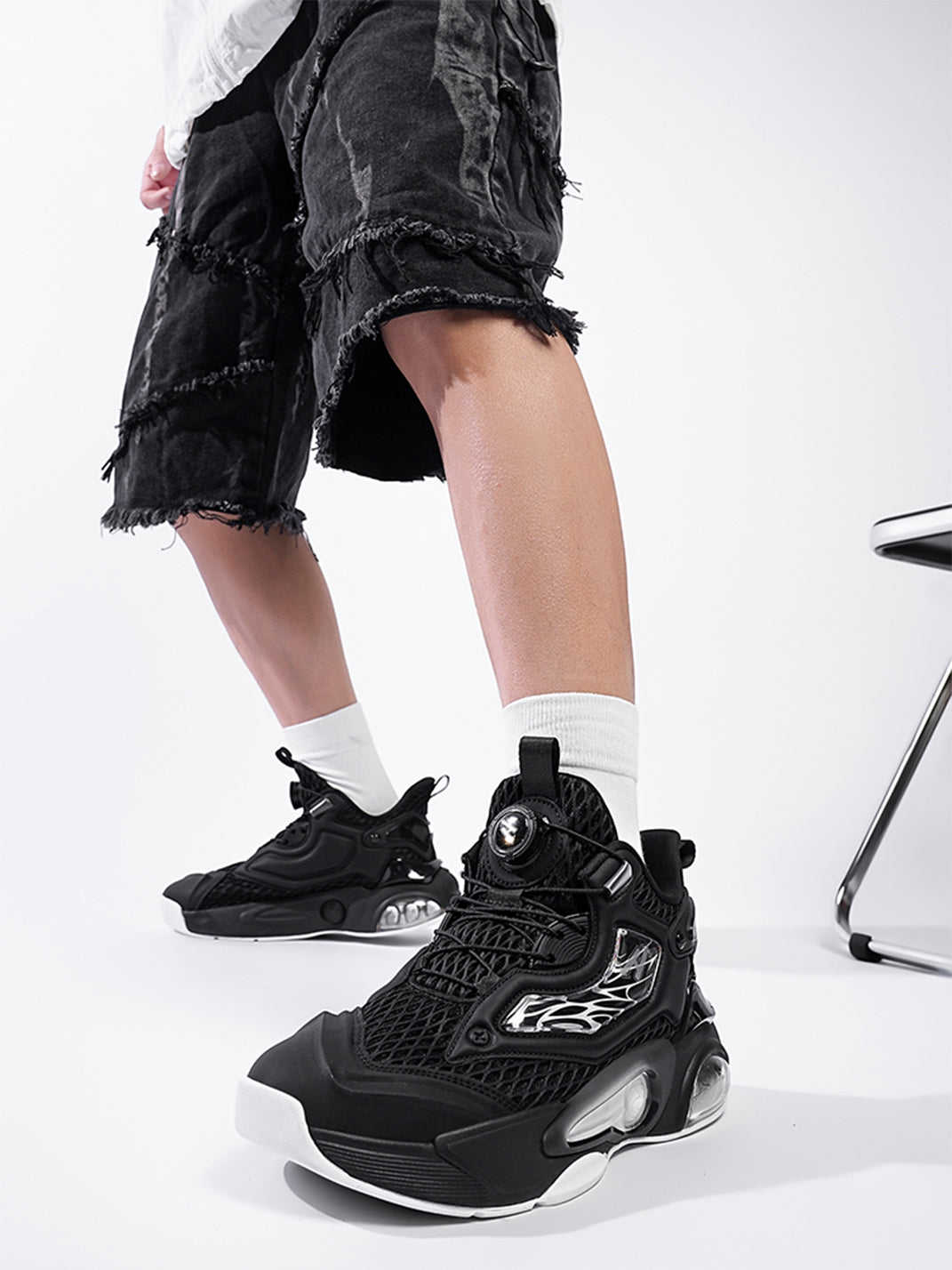 Black Air-Cushion Runner Sneakers
