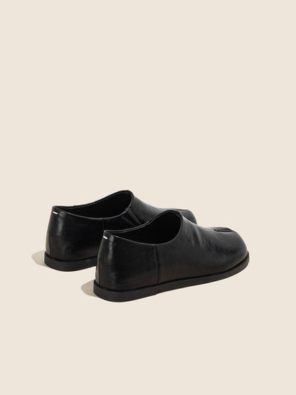 Split-Toe Leather Minimalist Loafers