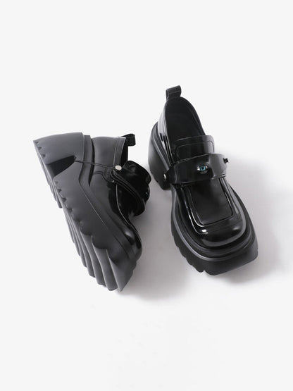 Black Ocular-Accent Lug-Sole Loafers