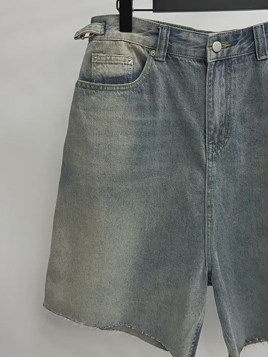 Distressed Loose Fit with Raw Hem Details Denim Shorts [ID:0459PA]