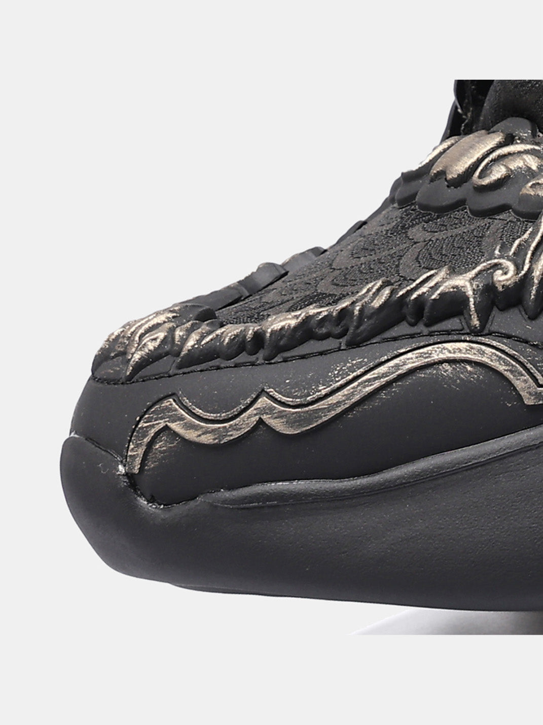 Dragon Crest Chunky Runner Sneakers